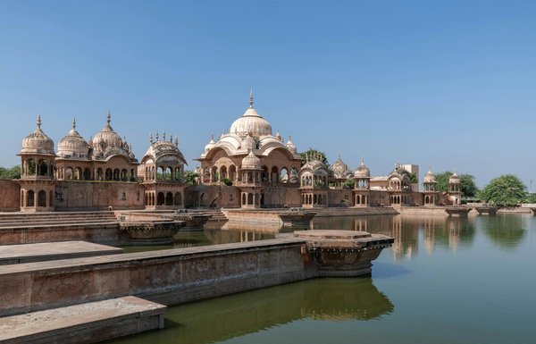 Mastering the London Underground: A Parent"s Guide to Traveling with Toddlers